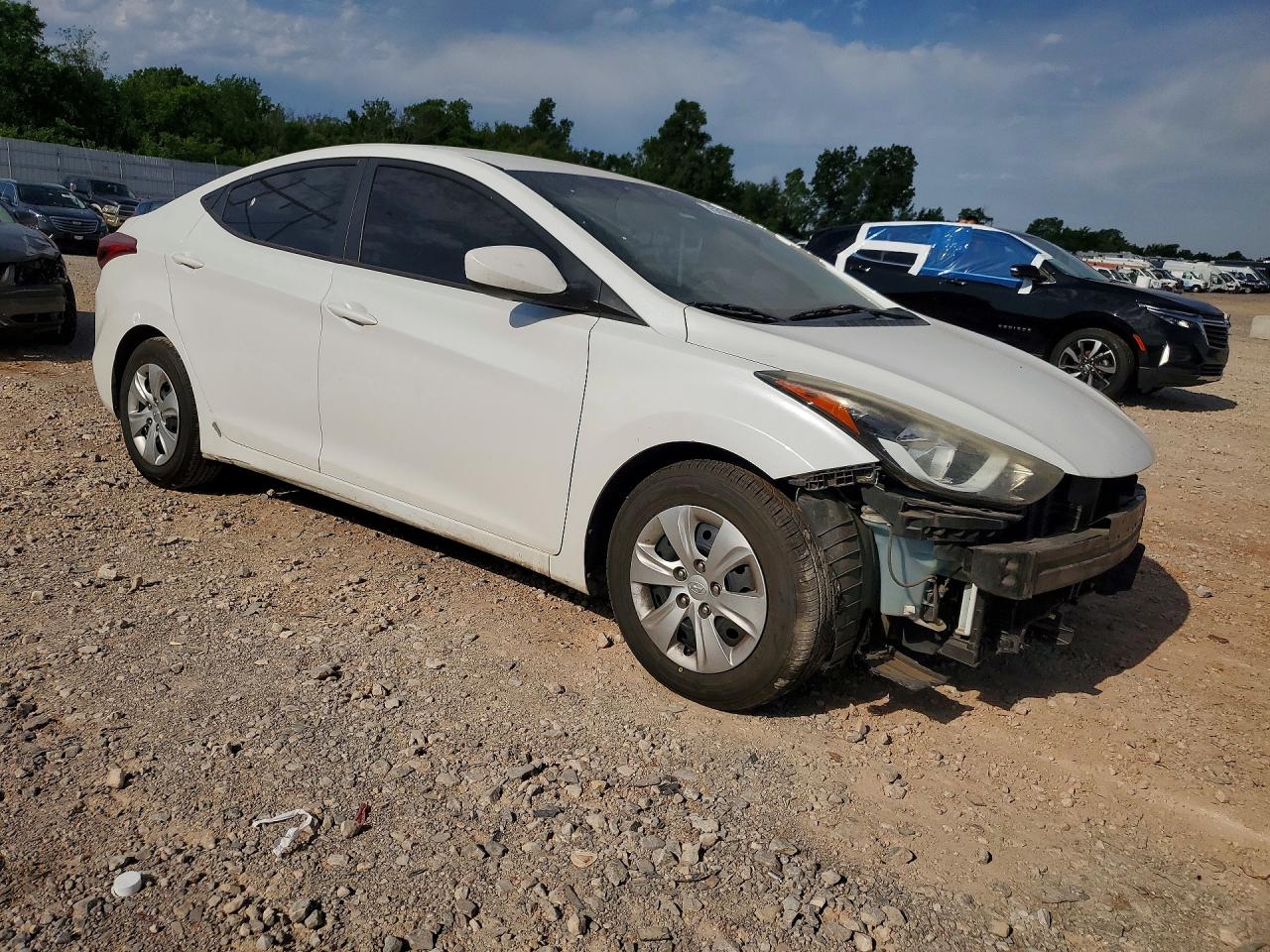 2016 HYUNDAI ELANTRA