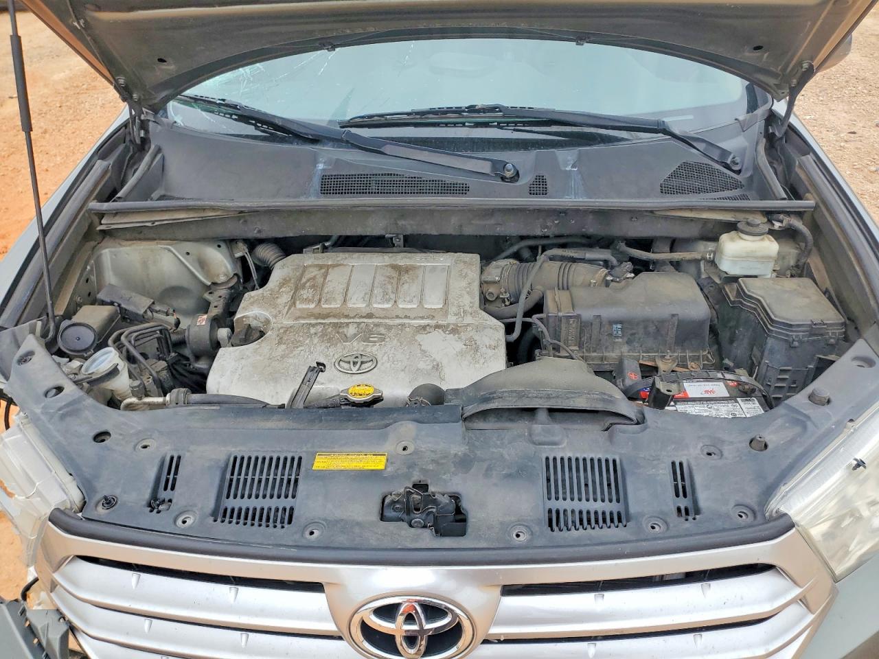 2011 TOYOTA HIGHLANDER