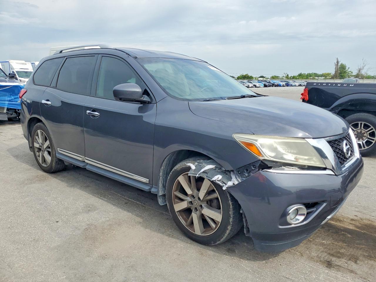 2014 NISSAN PATHFINDER
