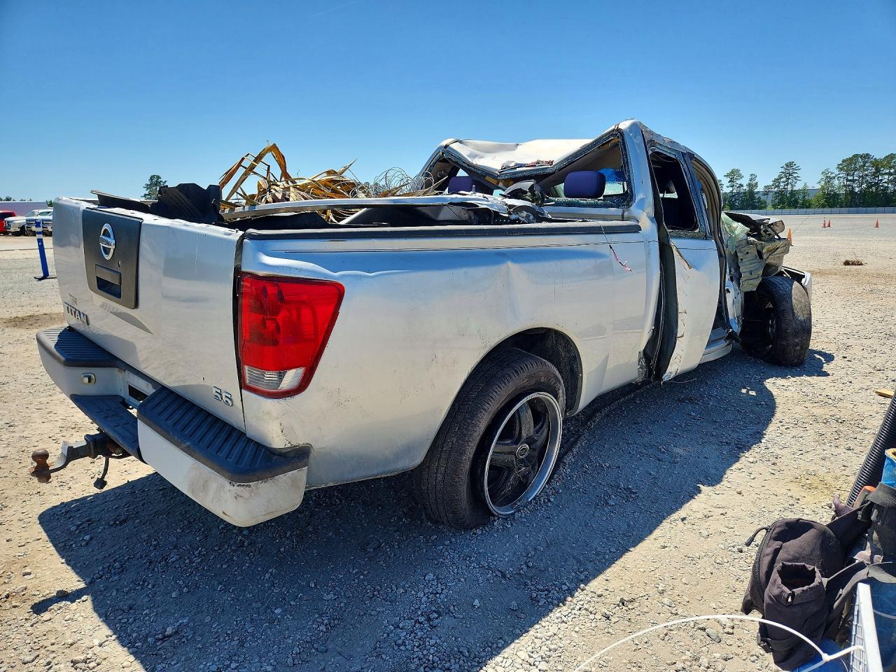 2006 NISSAN TITAN