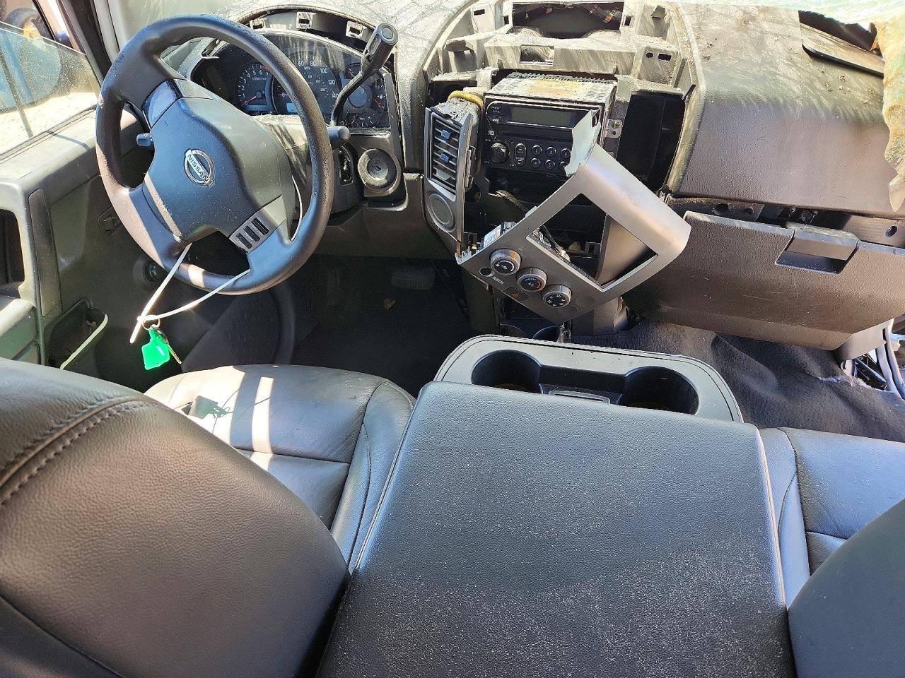 2006 NISSAN TITAN