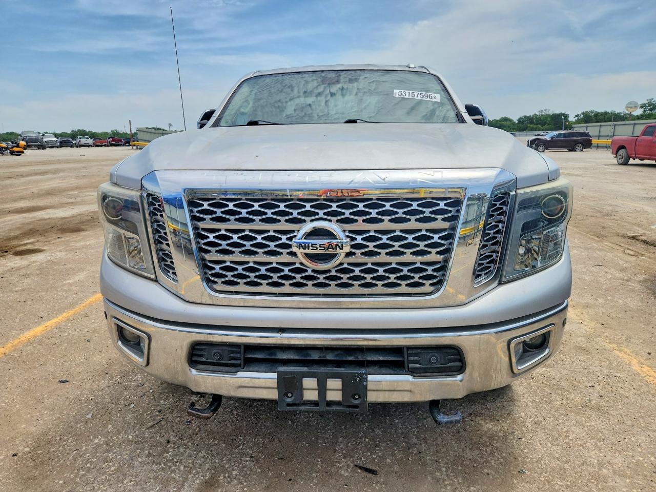 2016 NISSAN TITAN