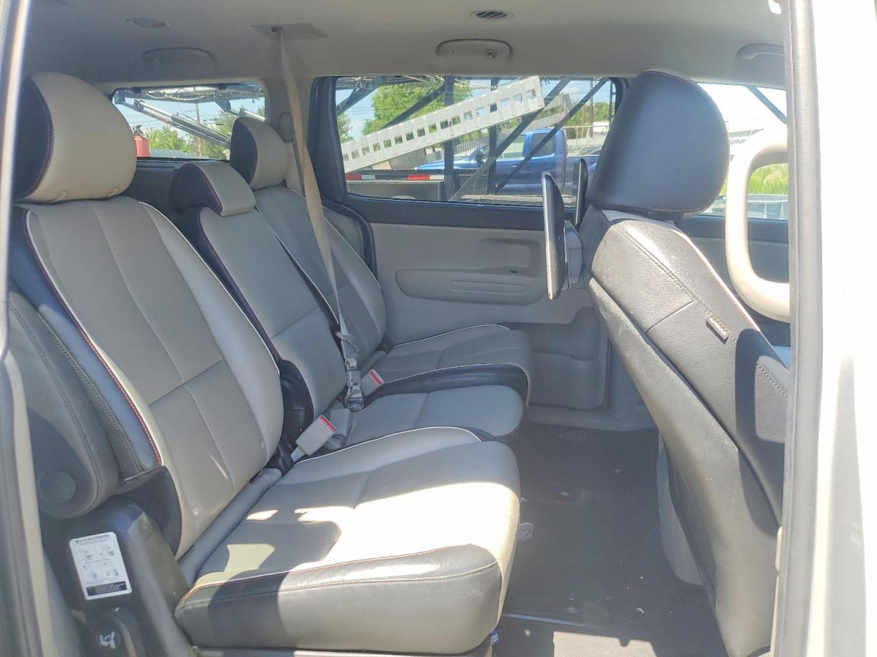 2021 KIA SEDONA