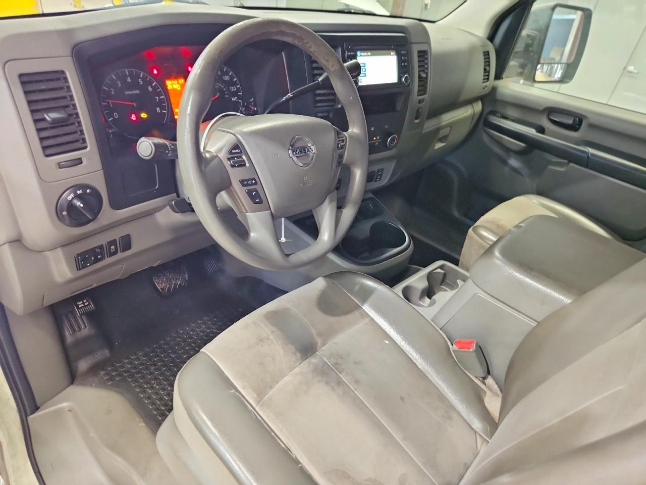 2016 NISSAN NV