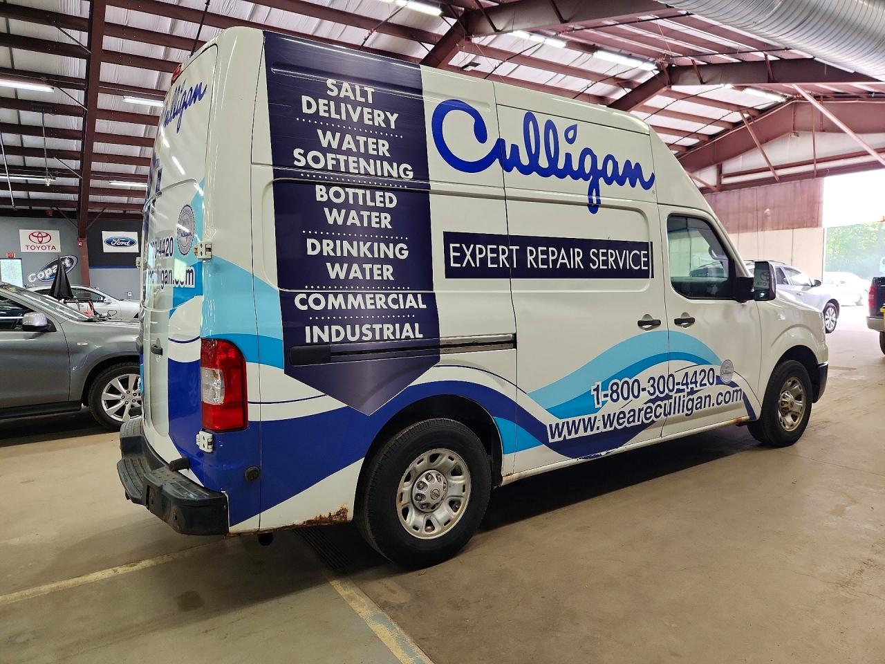 2016 NISSAN NV