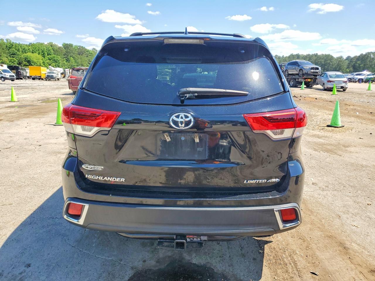 2018 TOYOTA HIGHLANDER