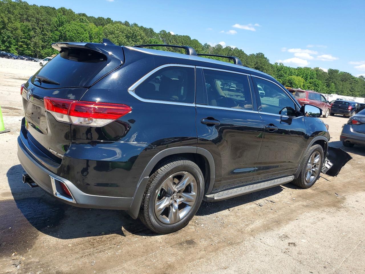 2018 TOYOTA HIGHLANDER