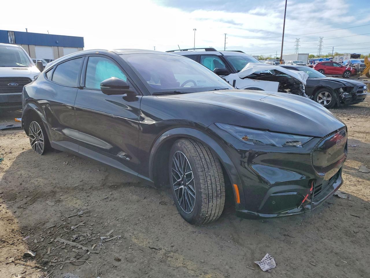 2025 FORD MUSTANG