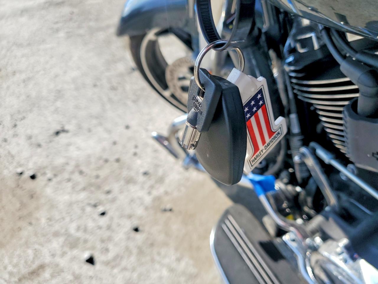 2025 HARLEY DAVIDSON FL