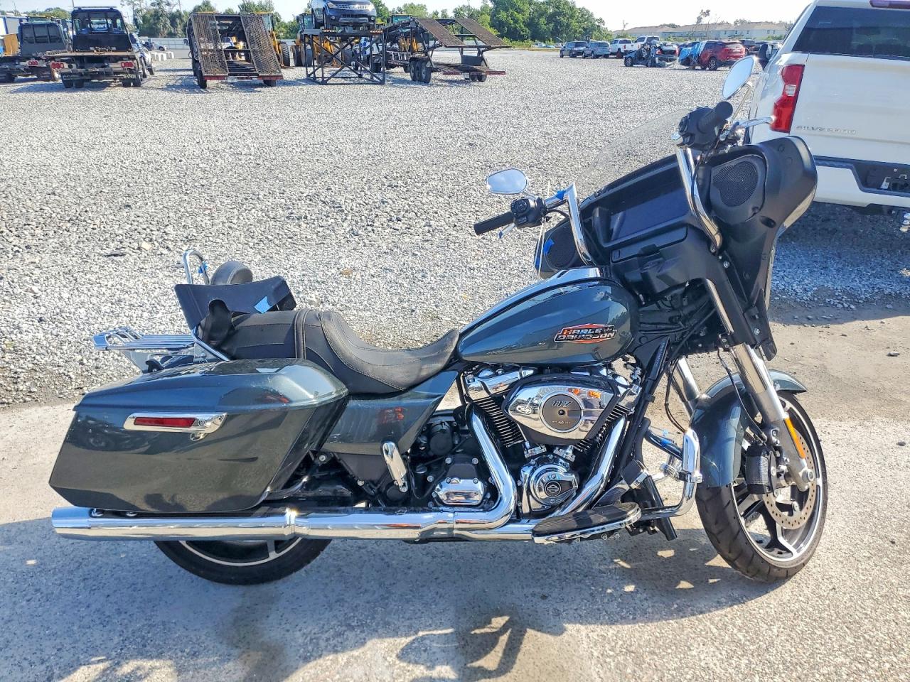2025 HARLEY DAVIDSON FL