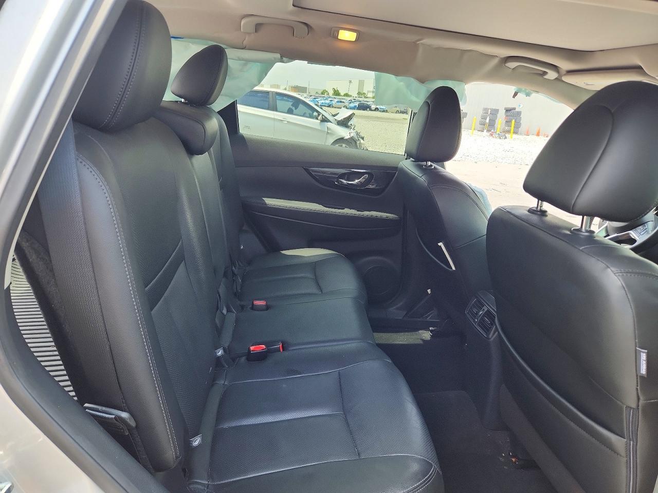 2019 NISSAN ROGUE