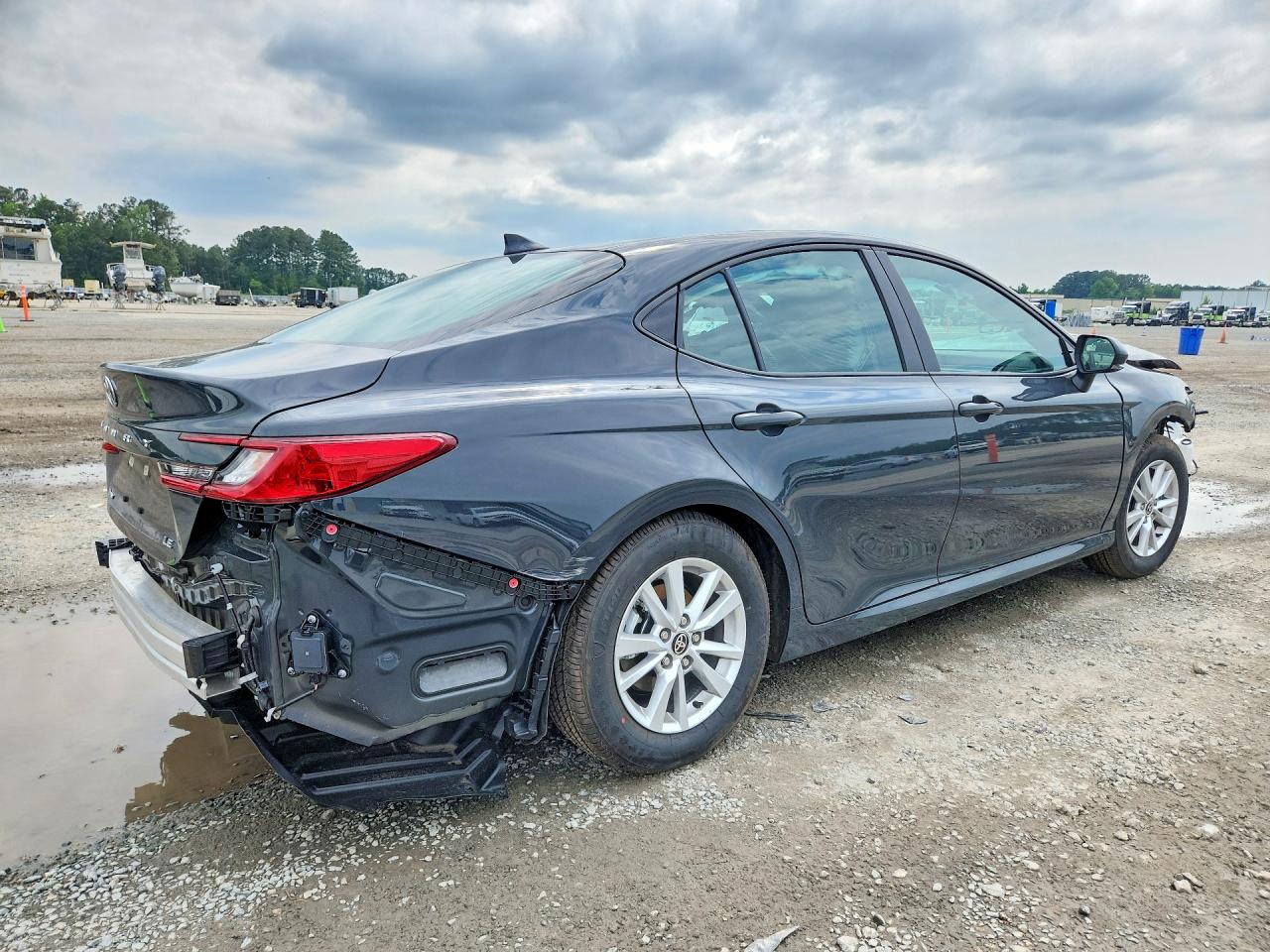 2026 TOYOTA CAMRY