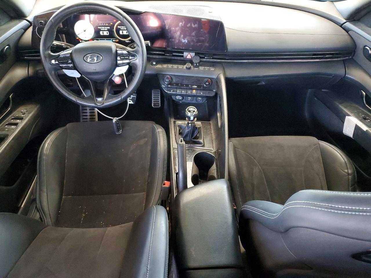 2022 HYUNDAI ELANTRA