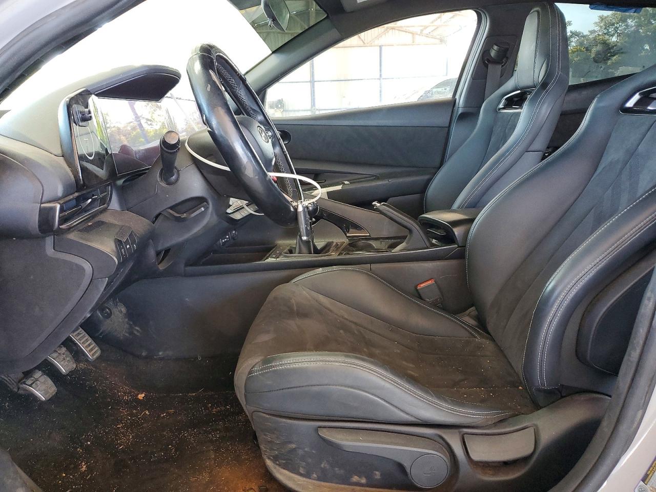 2022 HYUNDAI ELANTRA
