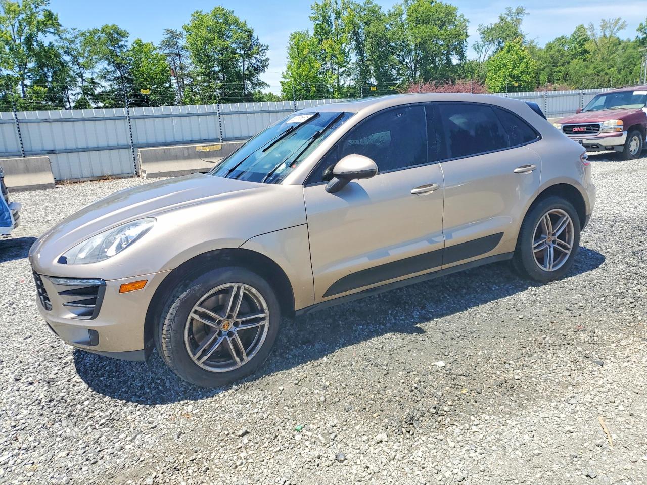 2017 PORSCHE MACAN