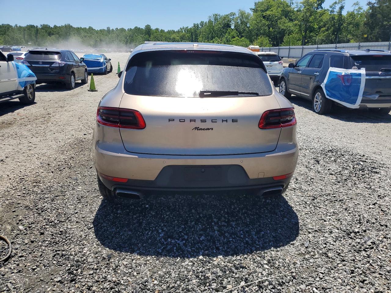 2017 PORSCHE MACAN