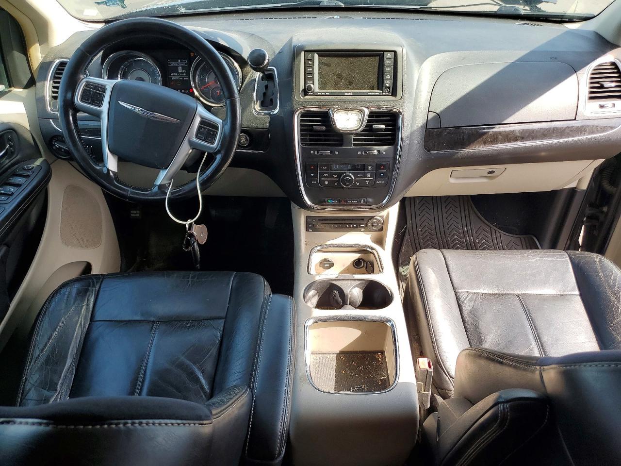 2011 CHRYSLER MINIVAN