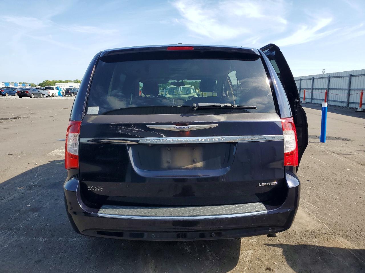 2011 CHRYSLER MINIVAN