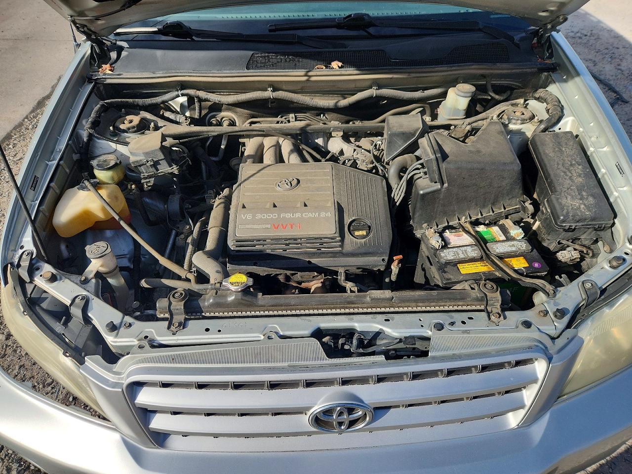 2003 TOYOTA HIGHLANDER