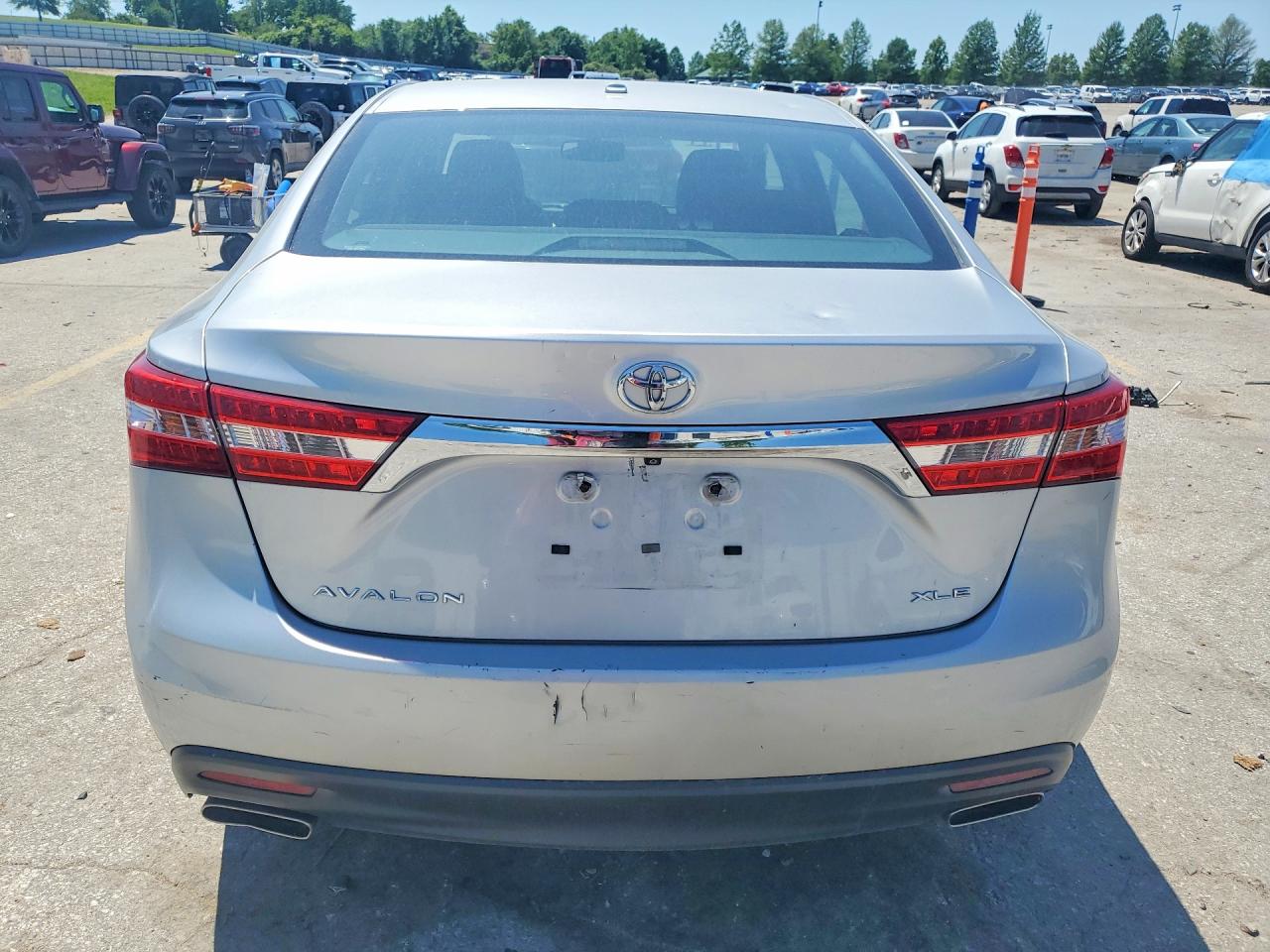2013 TOYOTA AVALON