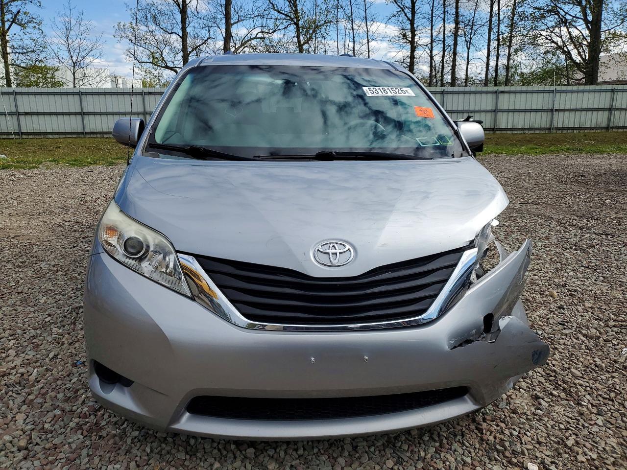2013 TOYOTA SIENNA