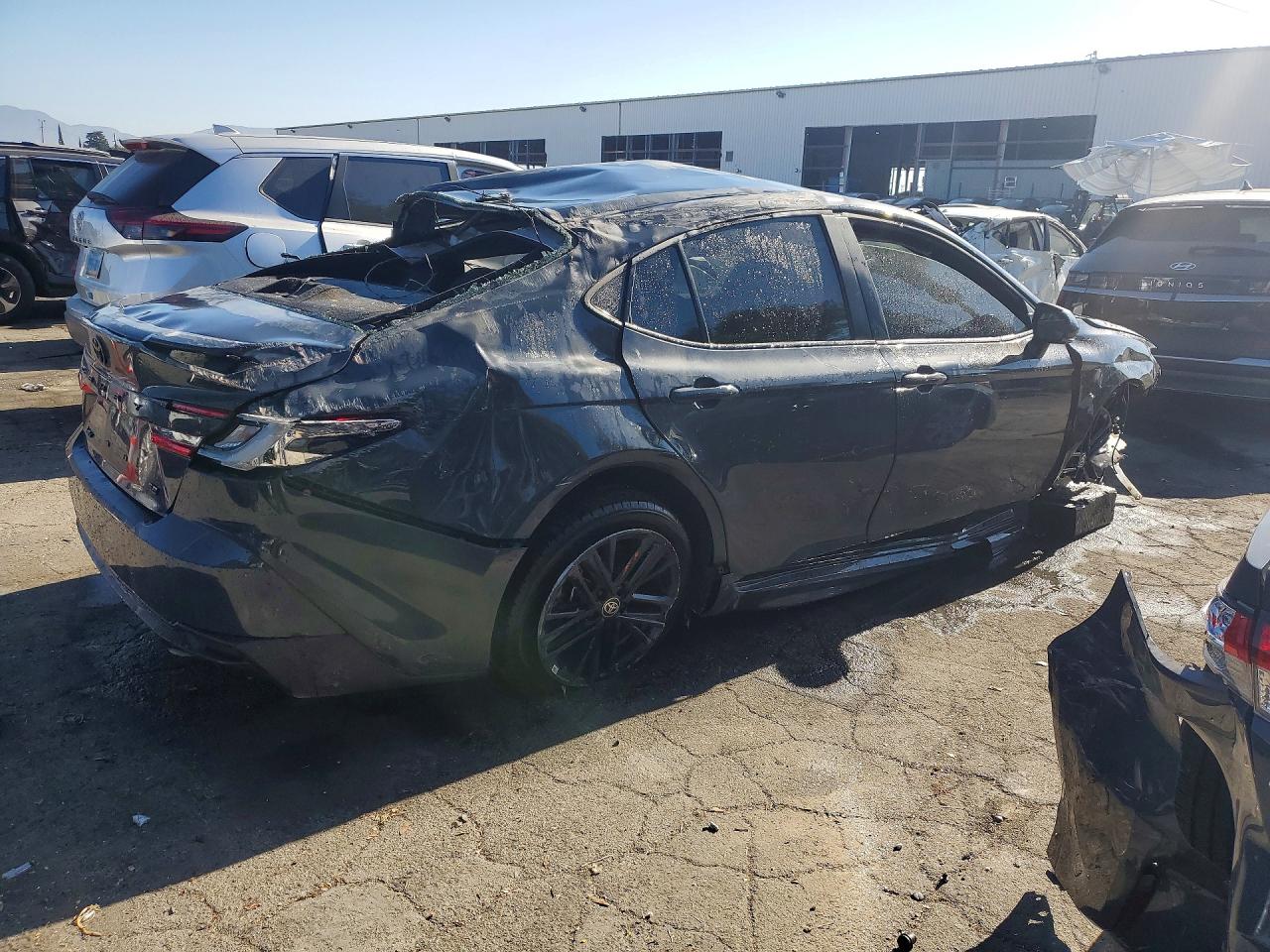 2025 TOYOTA CAMRY