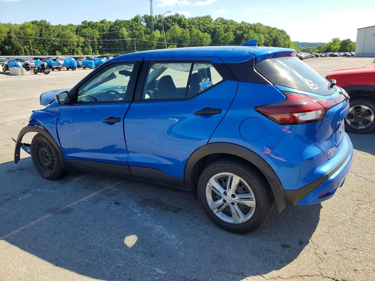 2023 NISSAN KICKS