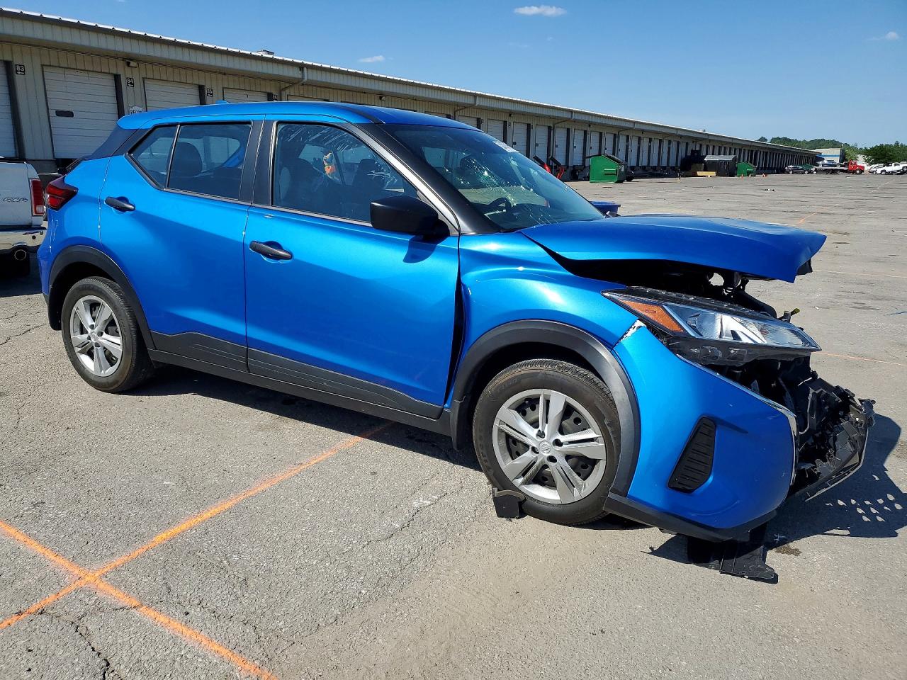 2023 NISSAN KICKS