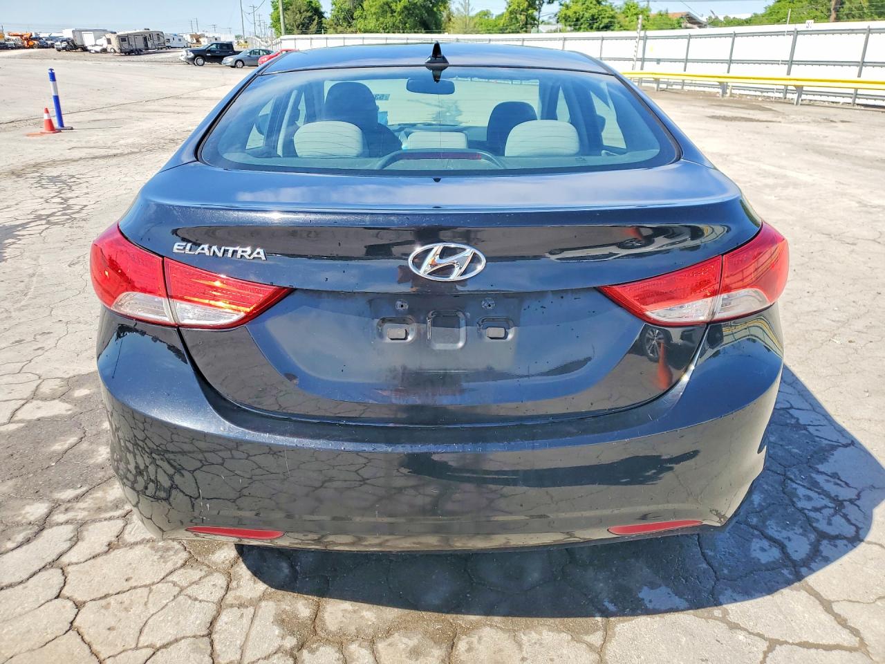 2013 HYUNDAI ELANTRA