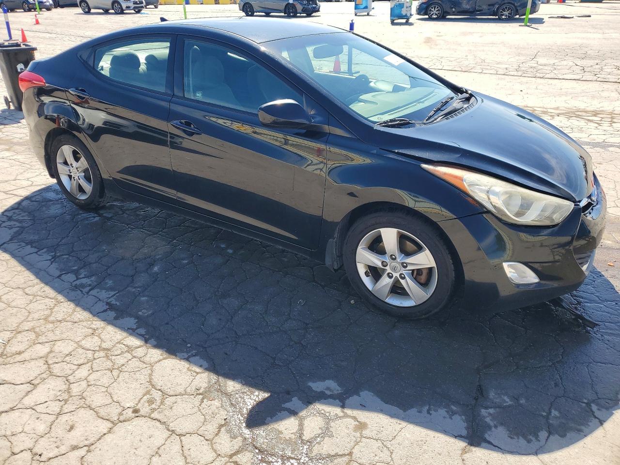 2013 HYUNDAI ELANTRA