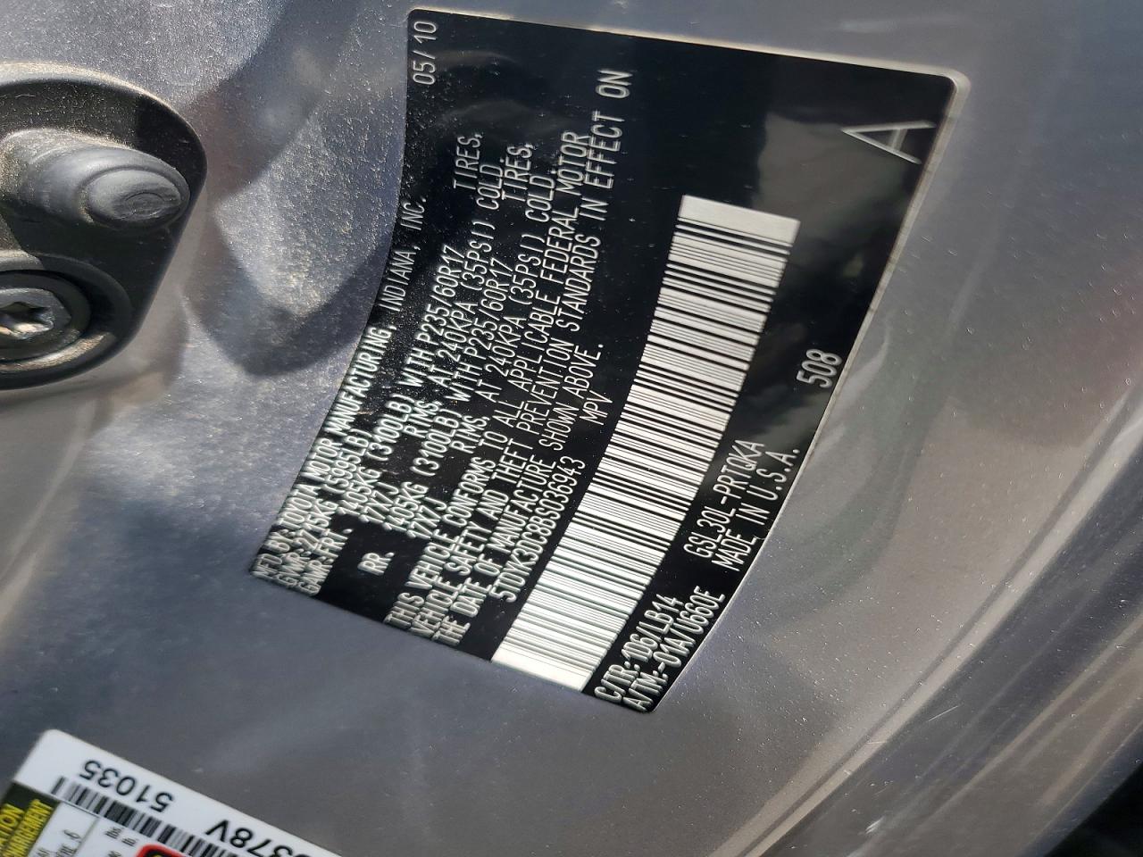 2011 TOYOTA SIENNA