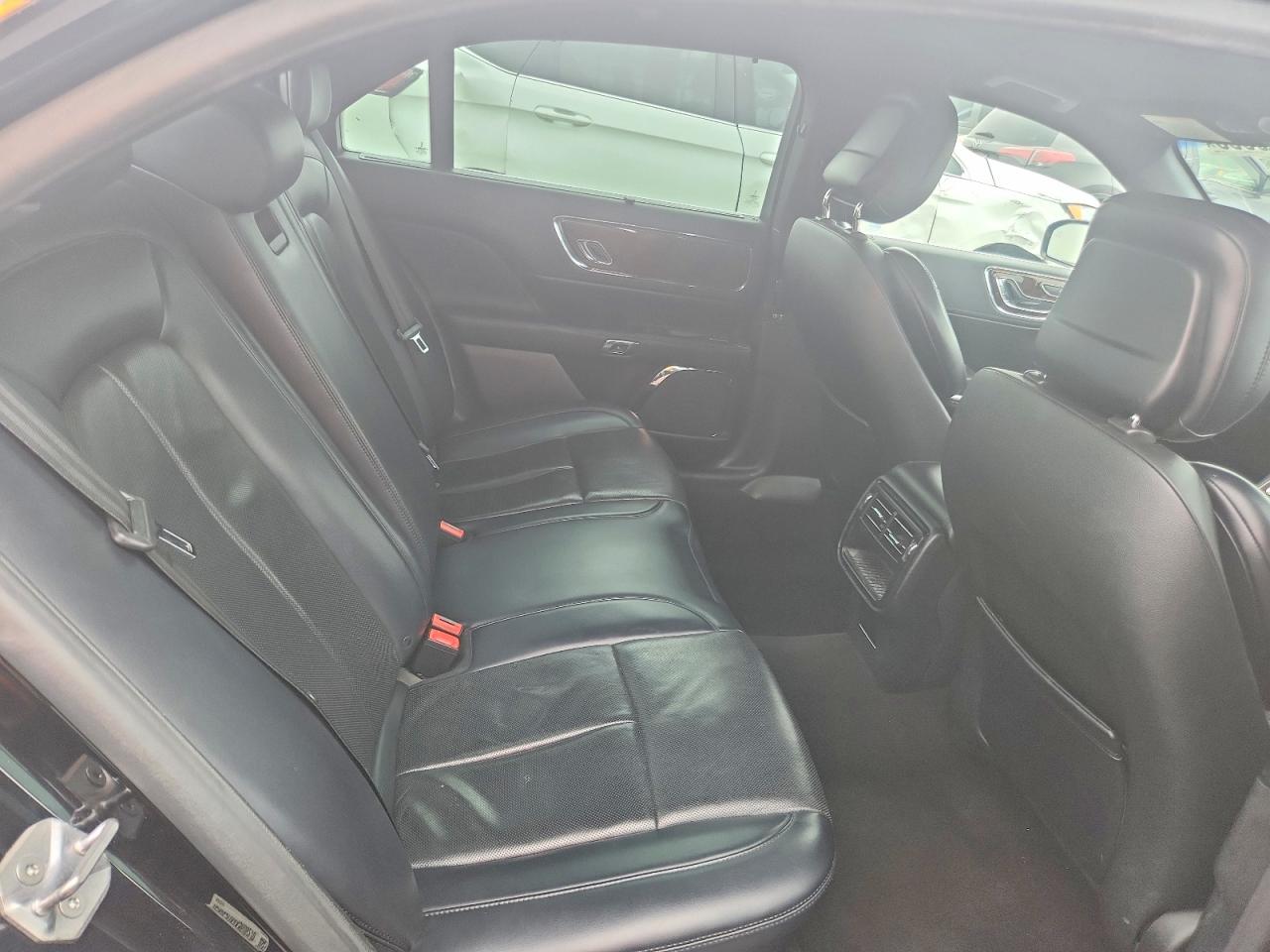 2019 LINCOLN TOWNHOUSE CONTINENTL