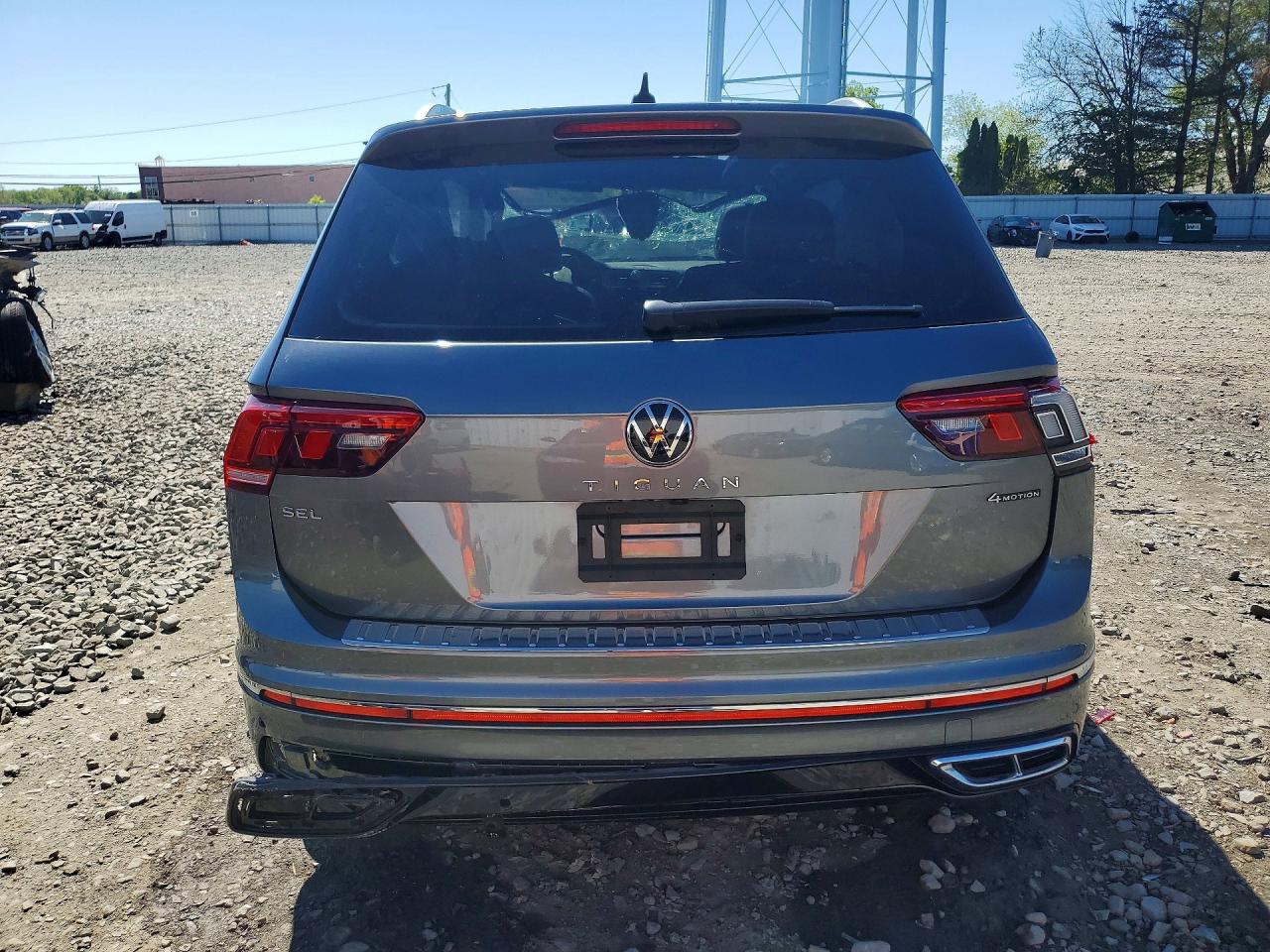 2022 VOLKSWAGEN TIGUAN