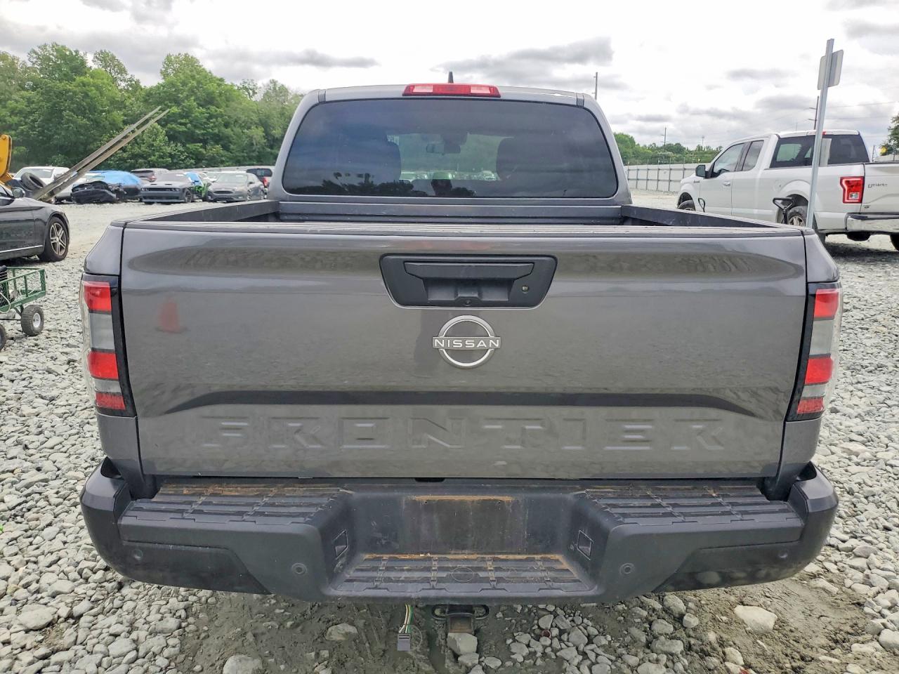 2022 NISSAN FRONTIER