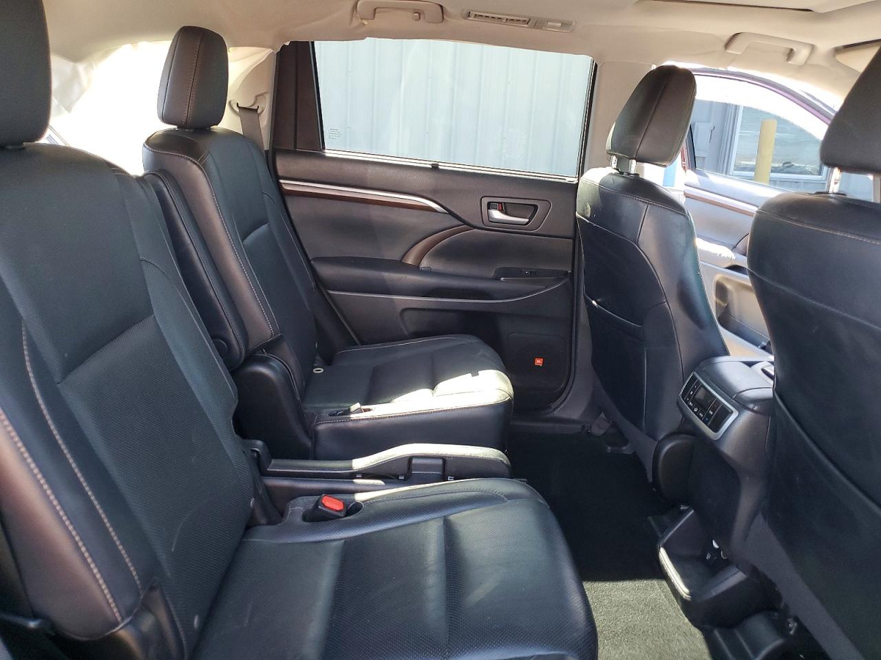 2015 TOYOTA HIGHLANDER