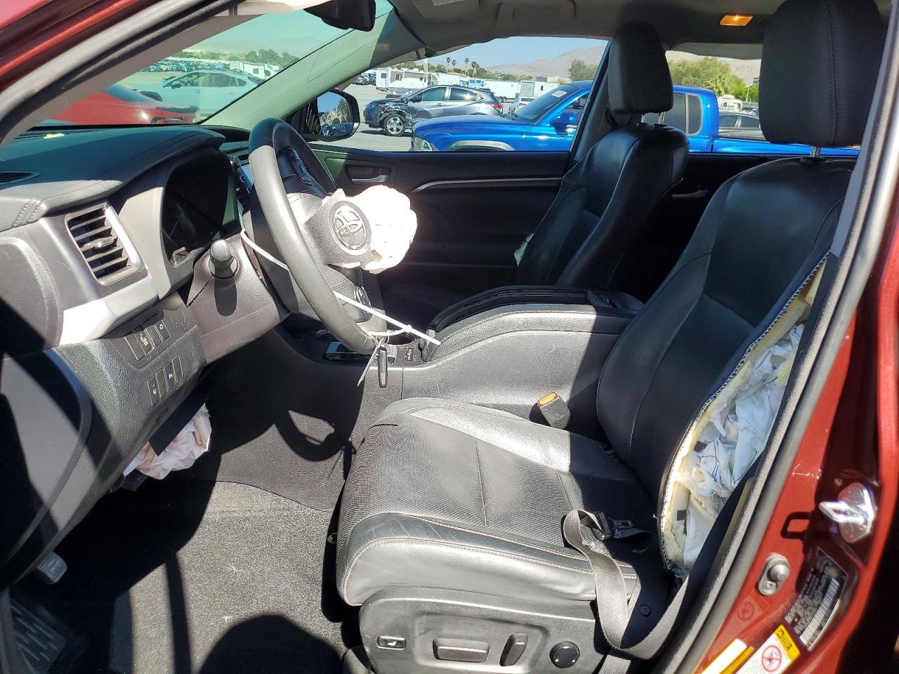 2015 TOYOTA HIGHLANDER