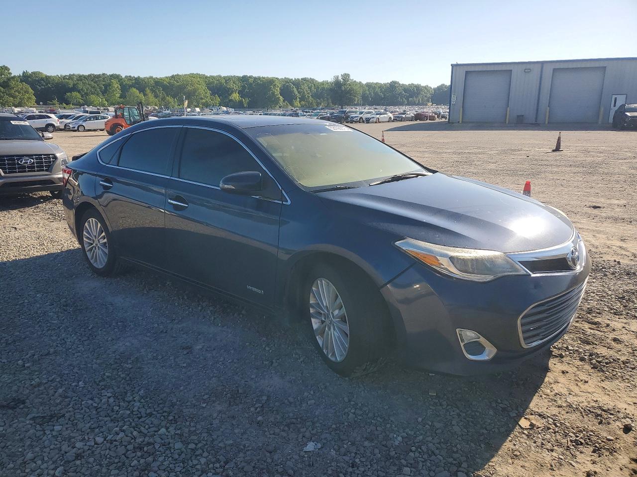 2014 TOYOTA AVALON