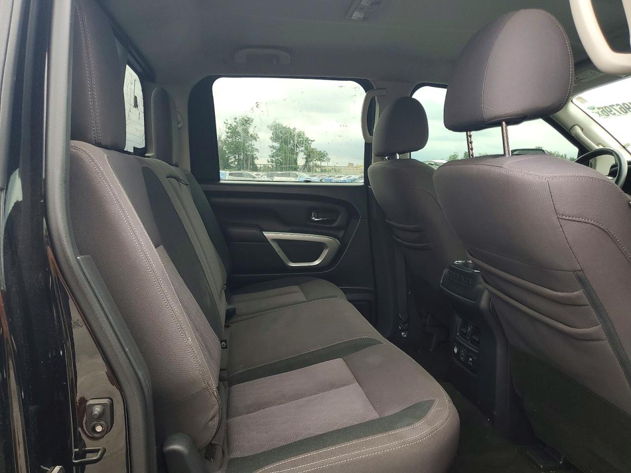 2020 NISSAN TITAN