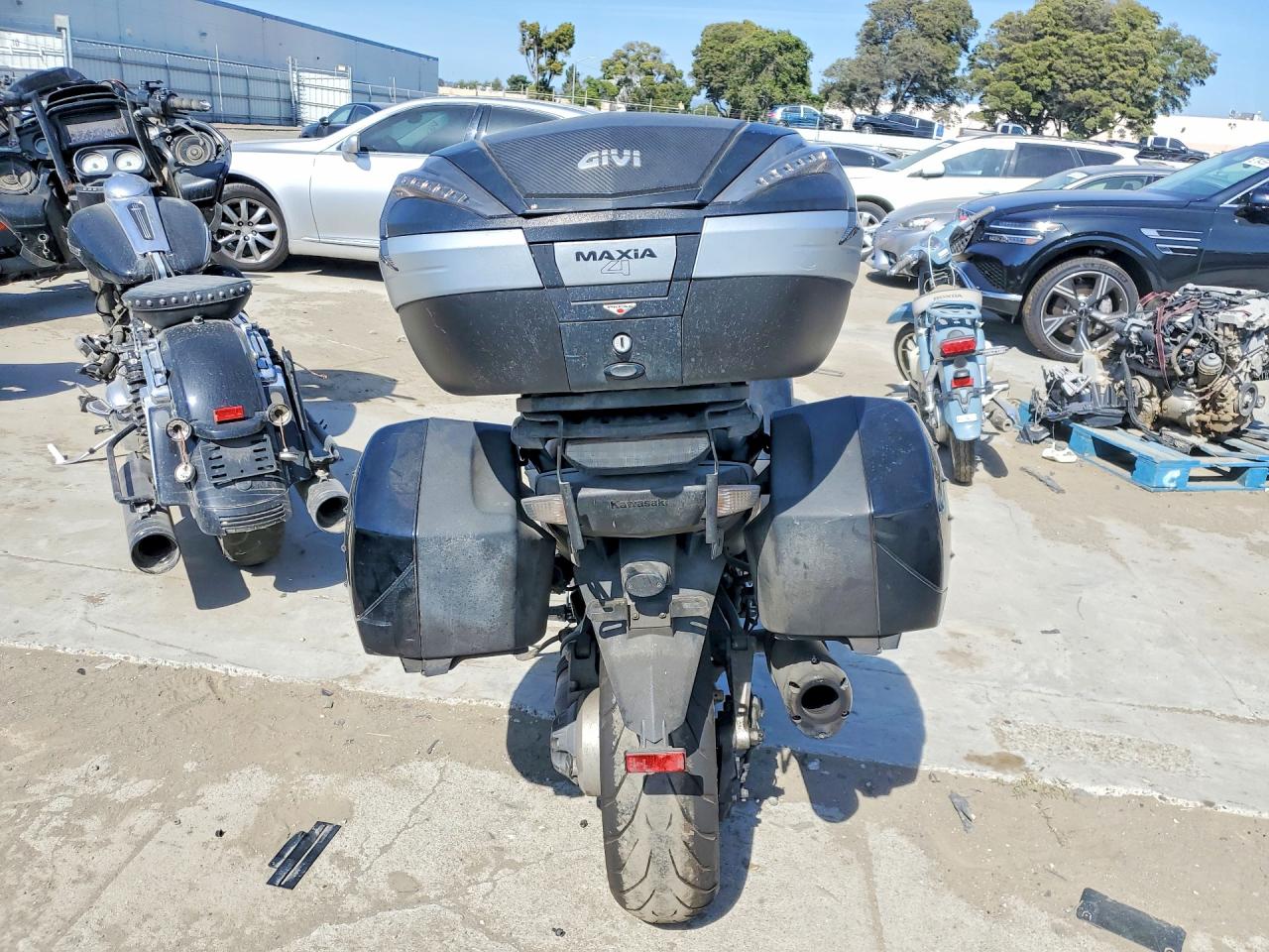 2012 KAWASAKI ZG CONCOUR