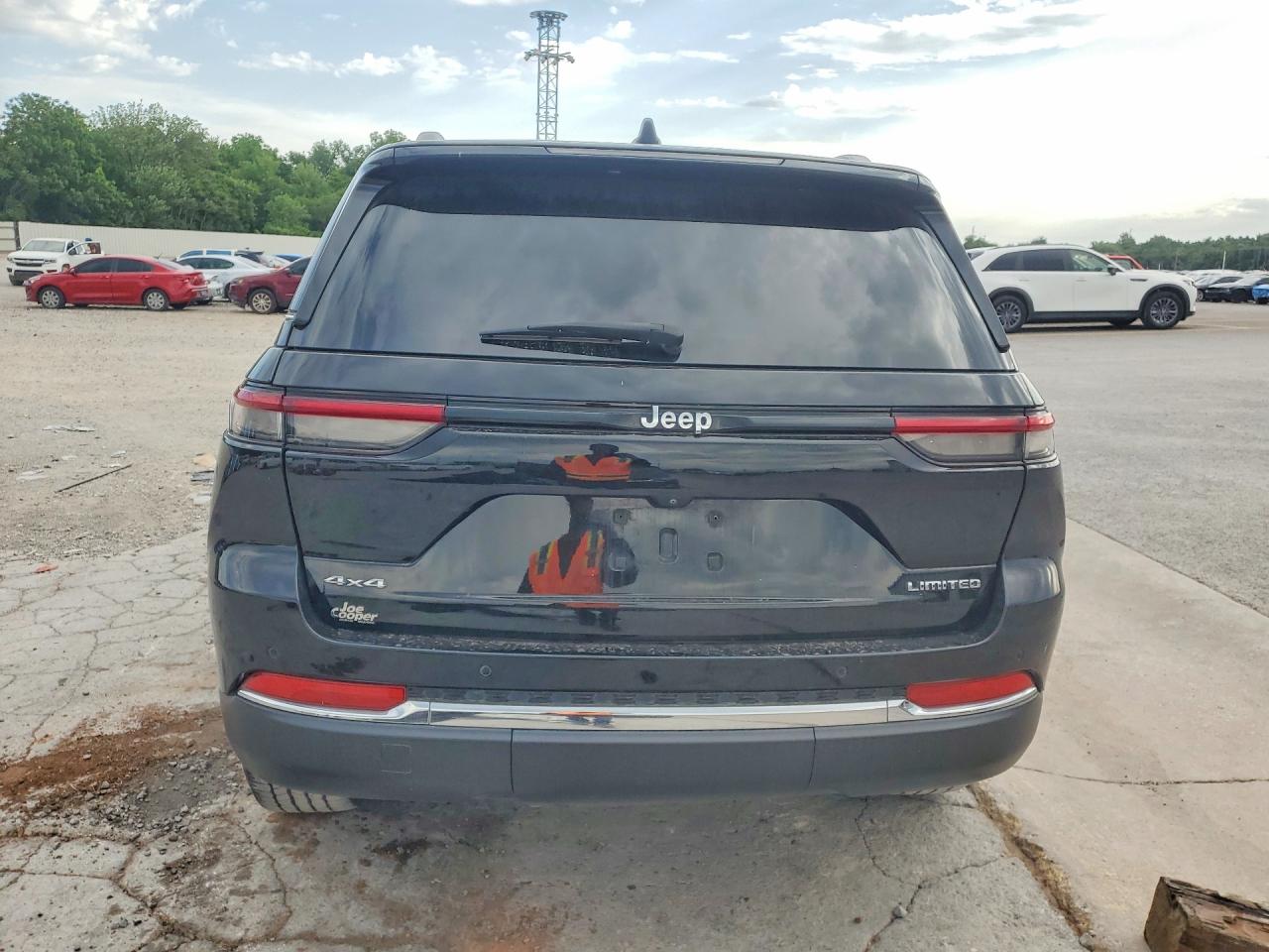 2023 JEEP CHEROKEE