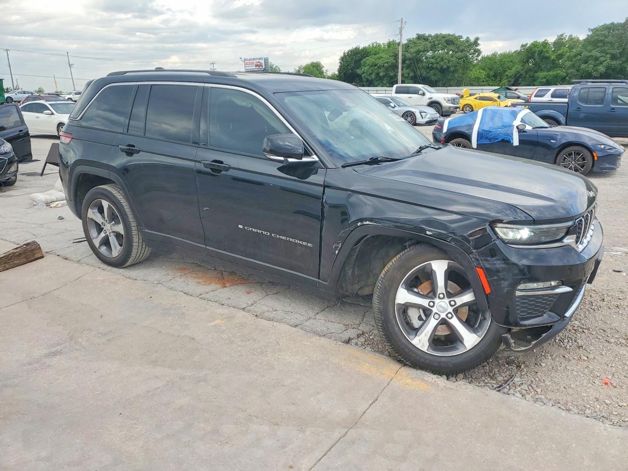 2023 JEEP CHEROKEE