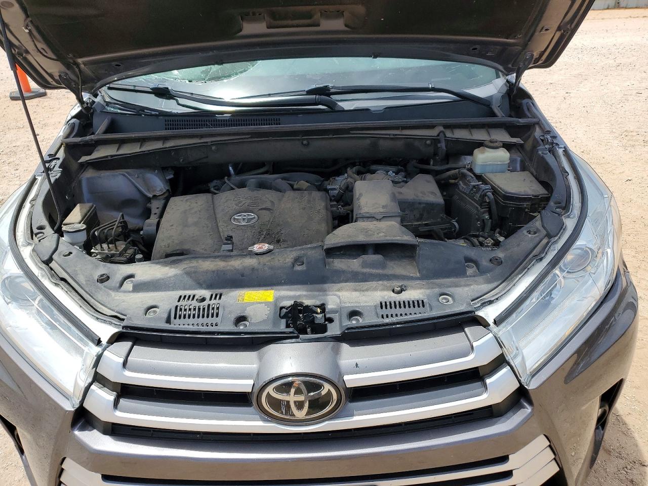 2018 TOYOTA HIGHLANDER