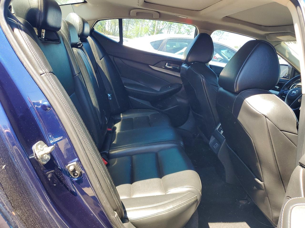 2018 NISSAN MAXIMA