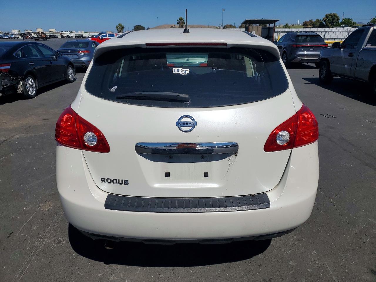 2011 NISSAN ROGUE