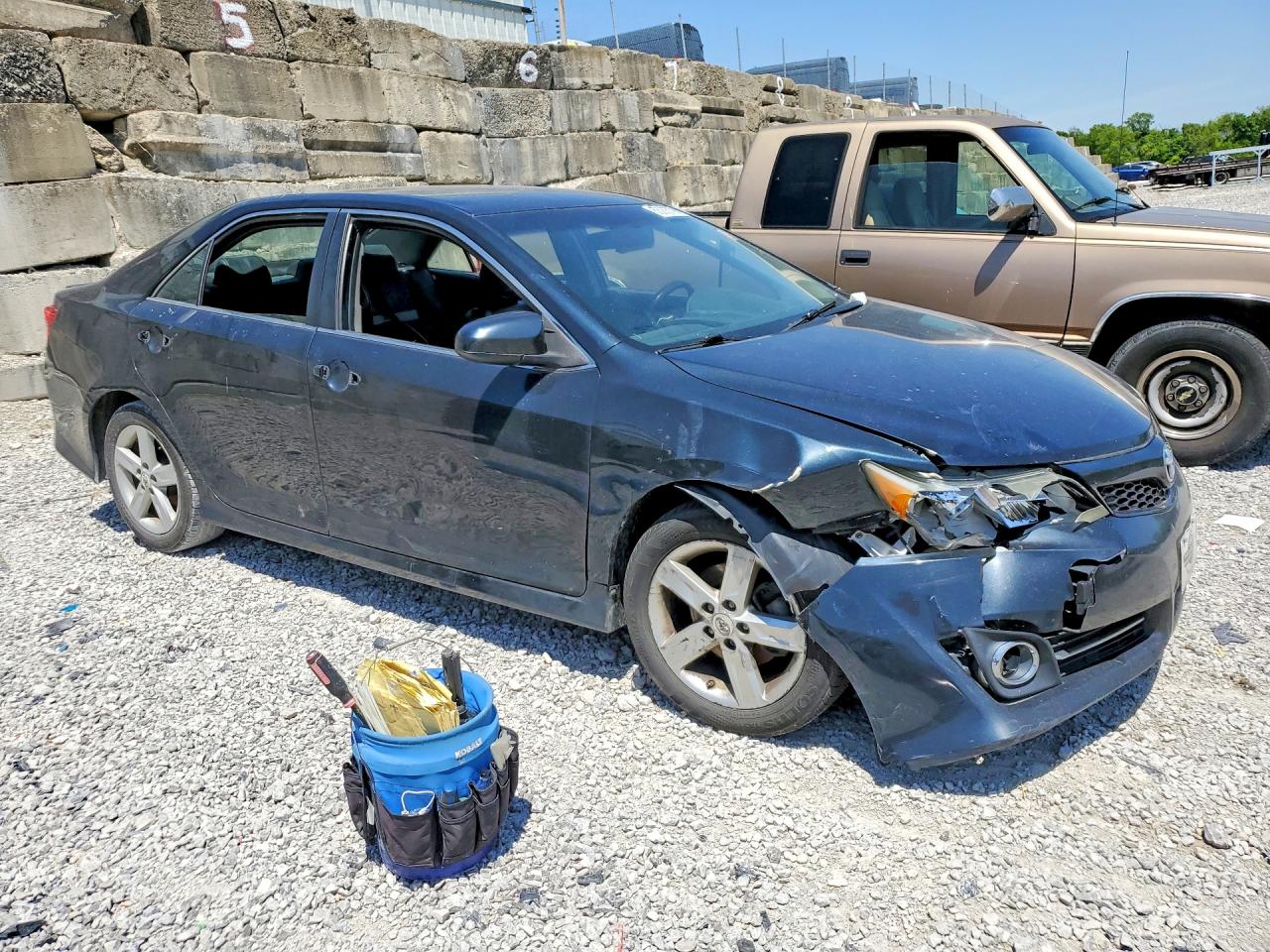 2012 TOYOTA CAMRY