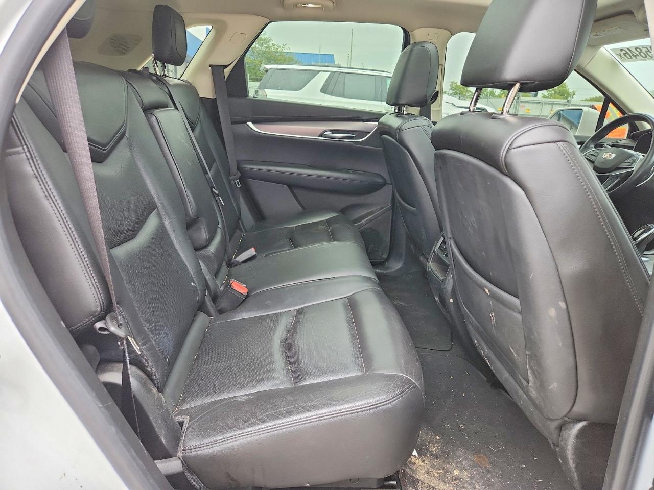 2017 CADILLAC XT5