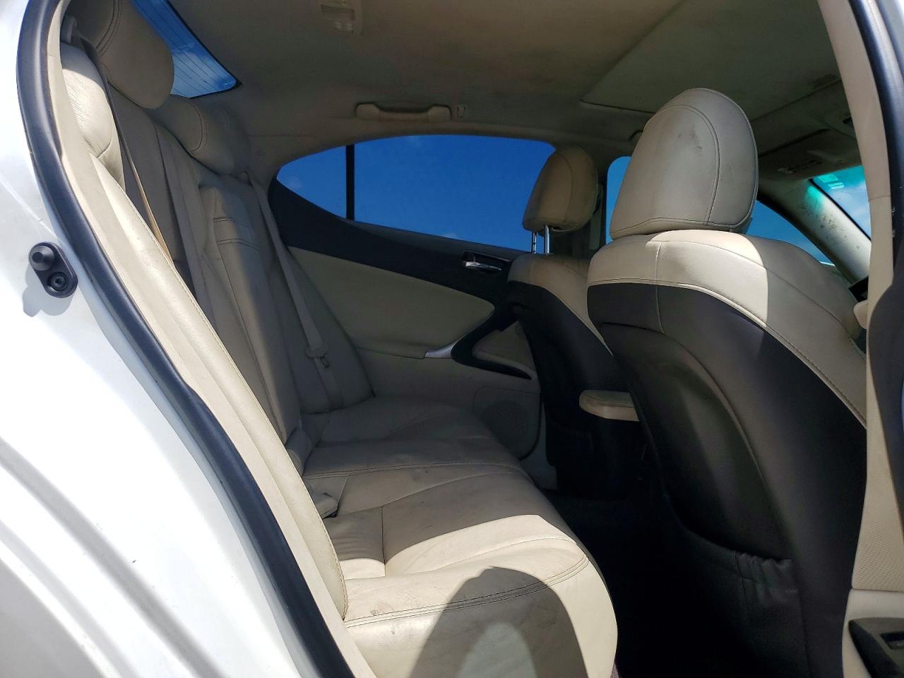 2013 LEXUS IS