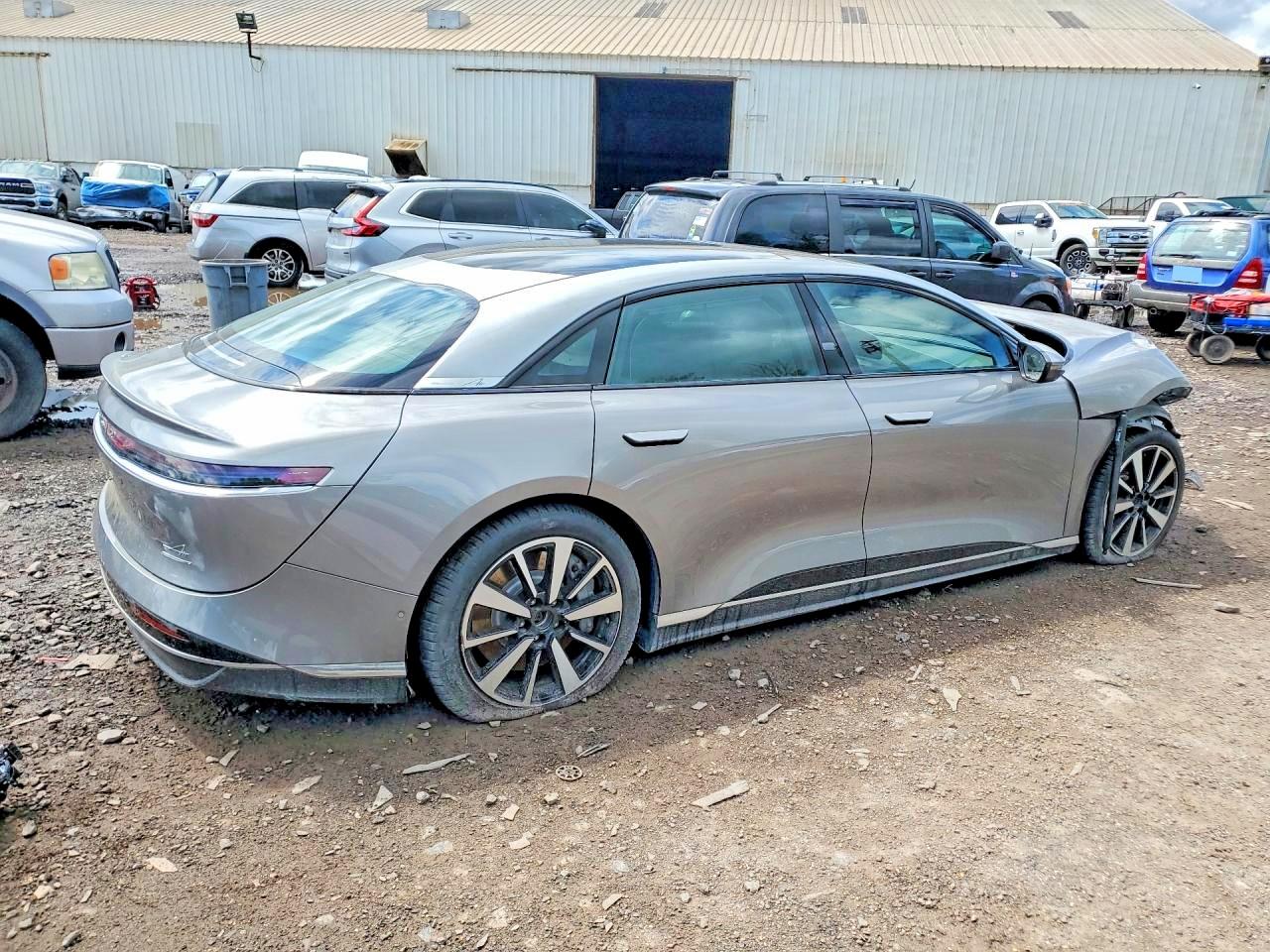 2025 LUCID MOTORS AIR