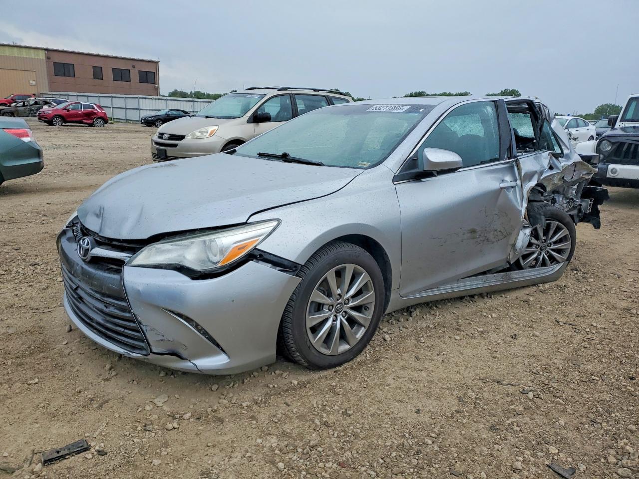 2017 TOYOTA CAMRY