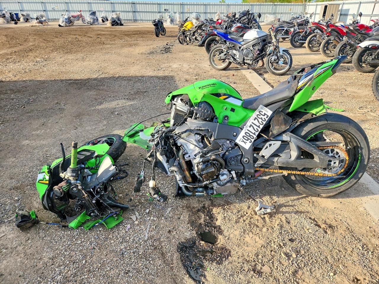 2025 KAWASAKI ZX1002 M